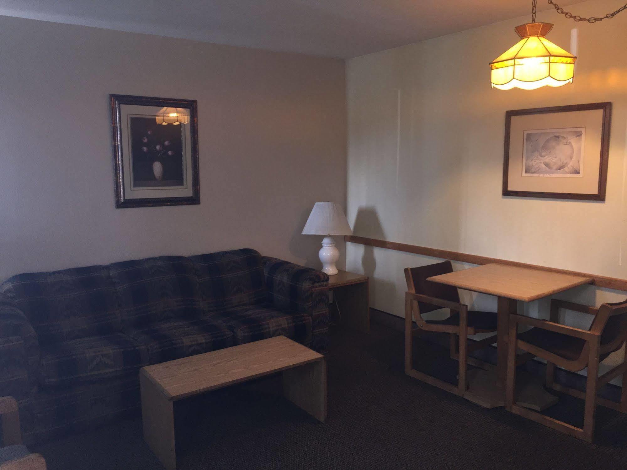 Tyee Village Motel Port Alberni Exteriér fotografie