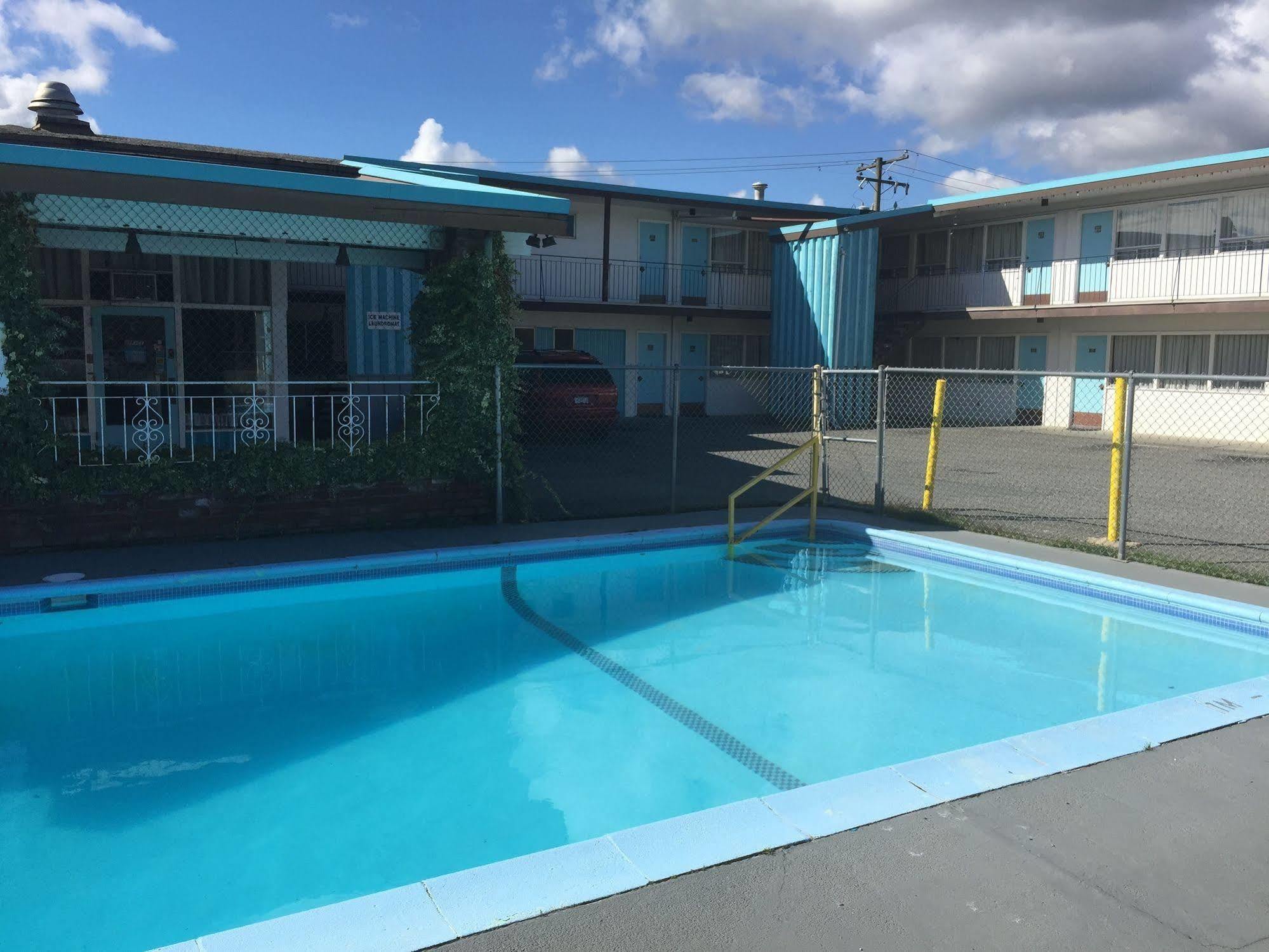 Tyee Village Motel Port Alberni Exteriér fotografie